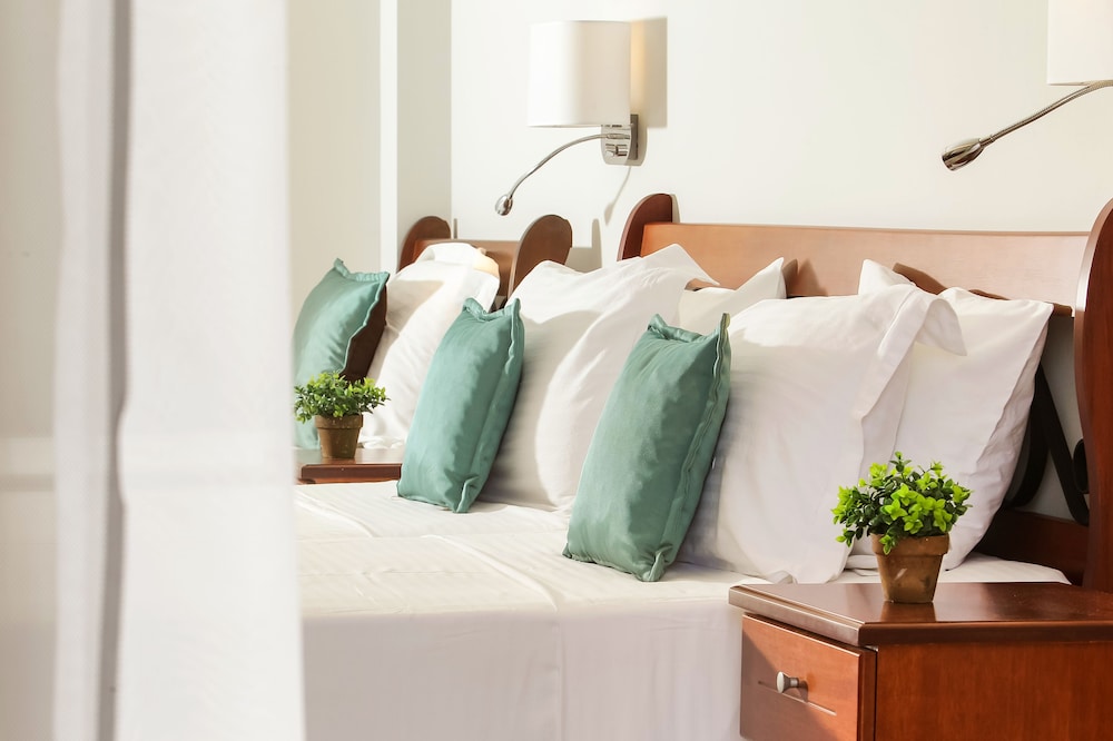 Electra Hotel 30/50