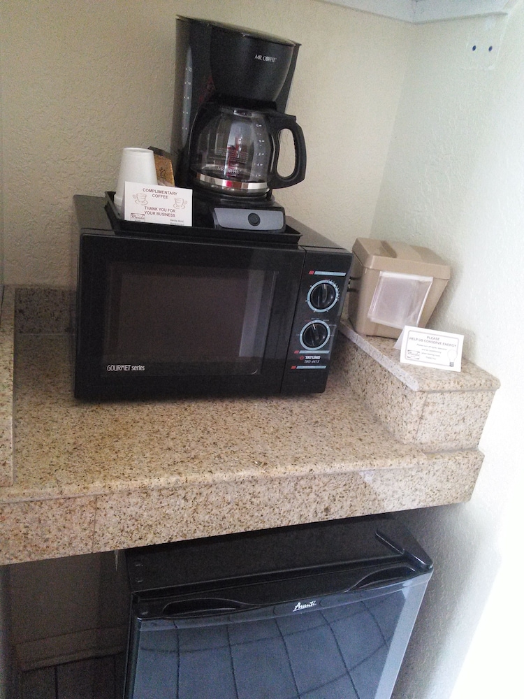 Merida Inn And Suites 23/50