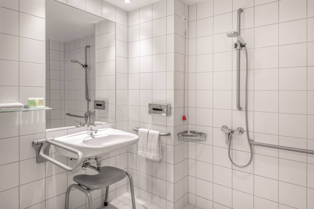 Courtyard By Marriott Munich City Center 5/40