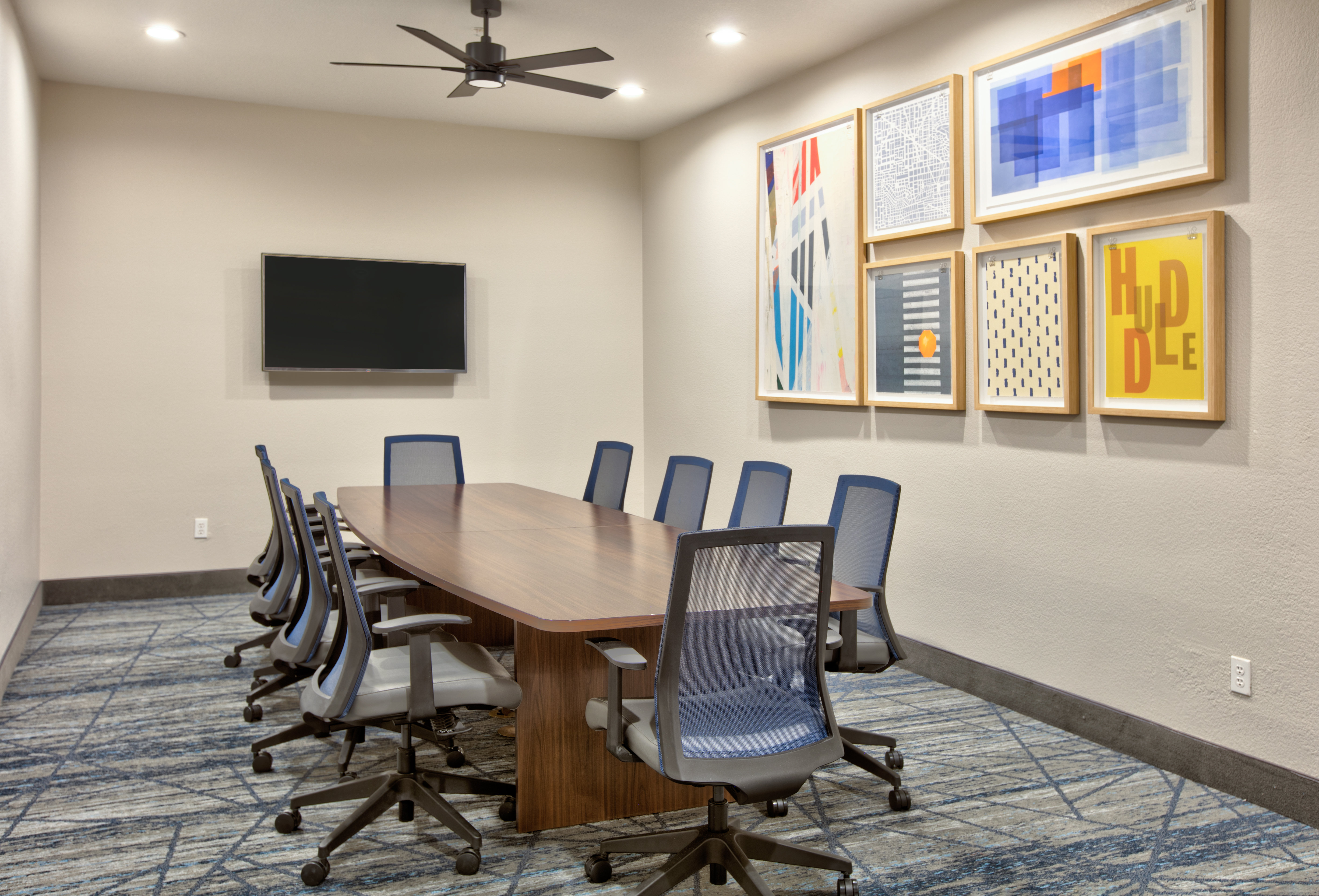 Holiday Inn Express Amp Suites North Dallas At Preston 44/48