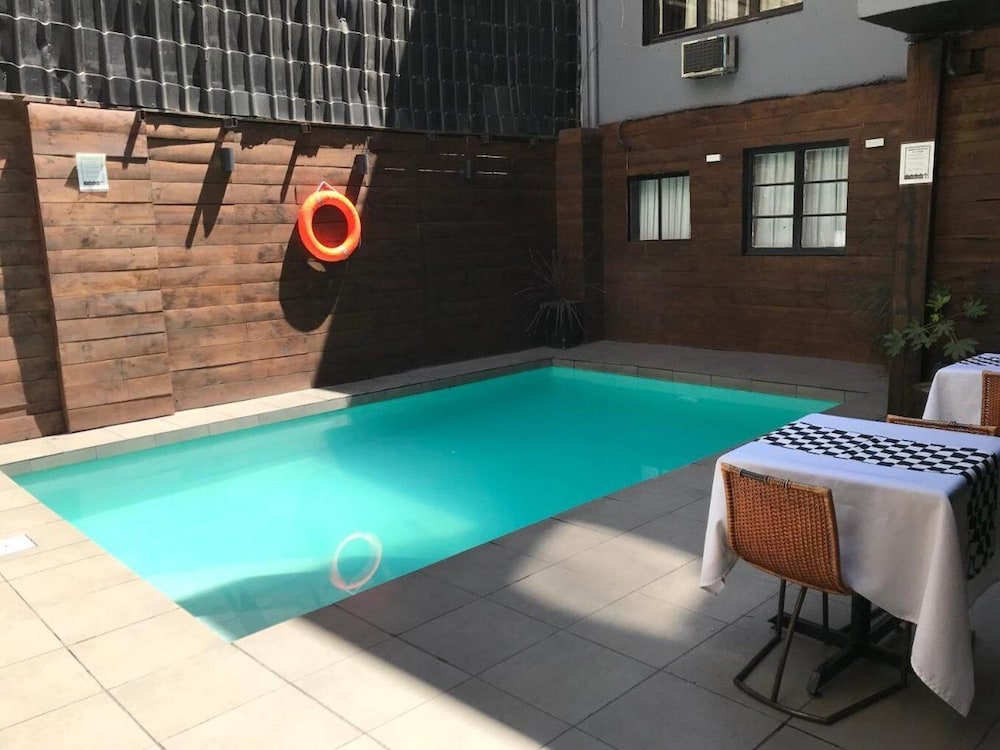 swimming pool spa