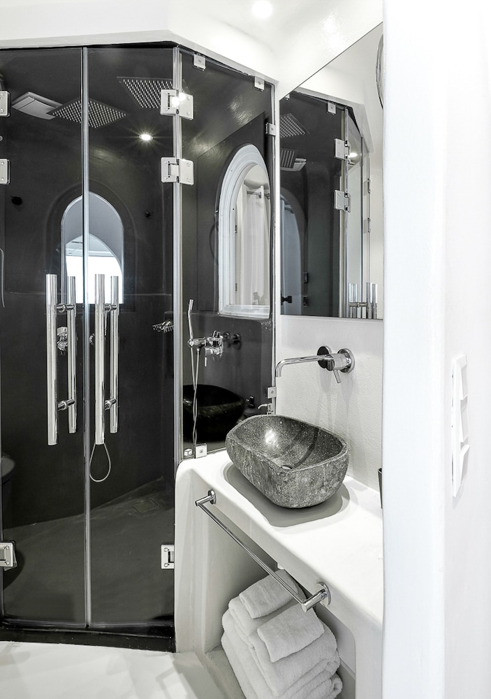 فيلا سوبيريور بسرير كوين وسرير فردي مع أريكة، Dana Villas and Infinity Suites 2/2