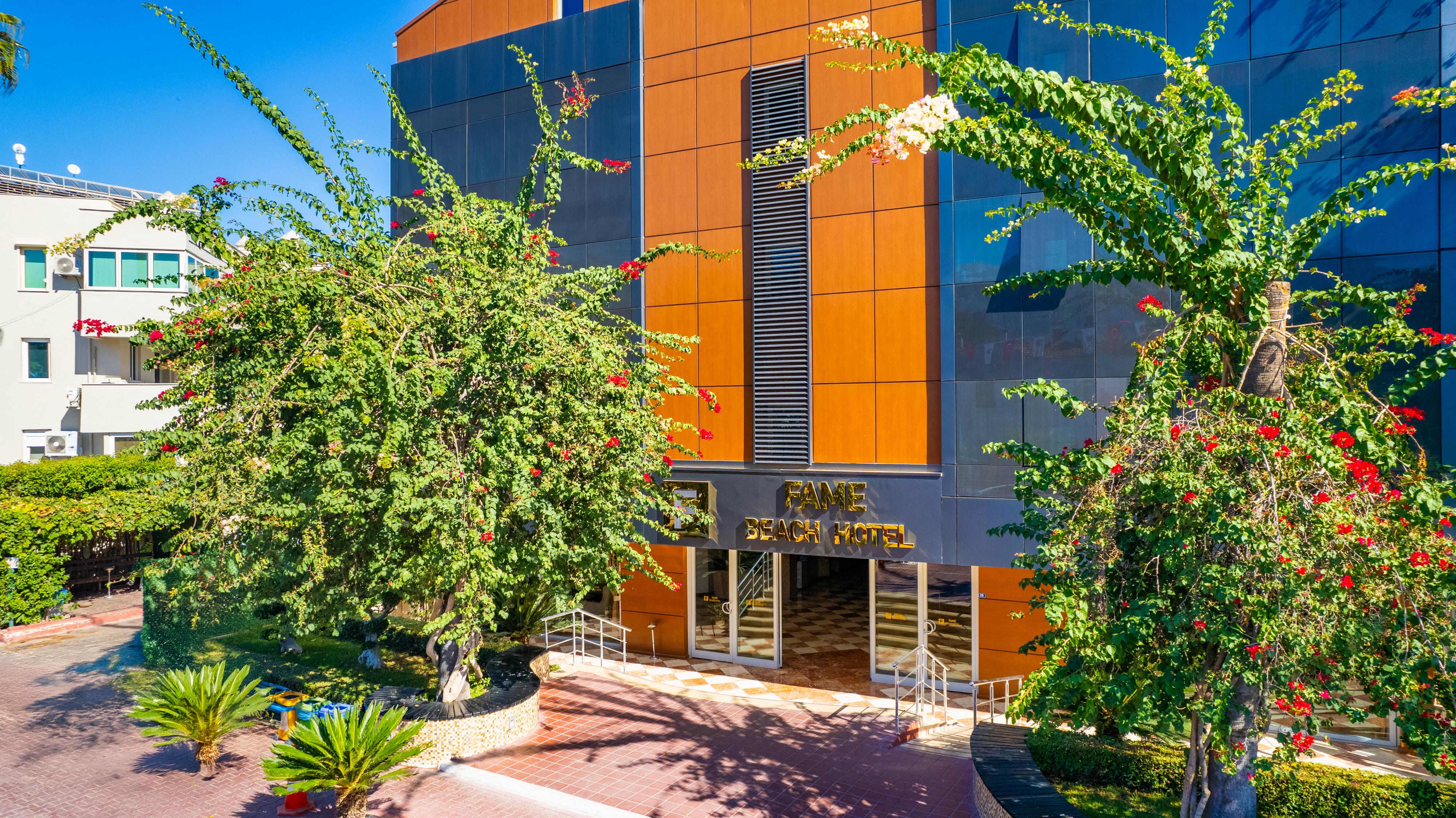 Fame Residence Park 2/10