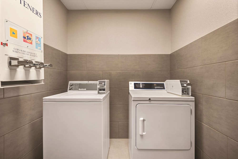 Country Inn & Suites by Radisson Schaumburg IL 13/33