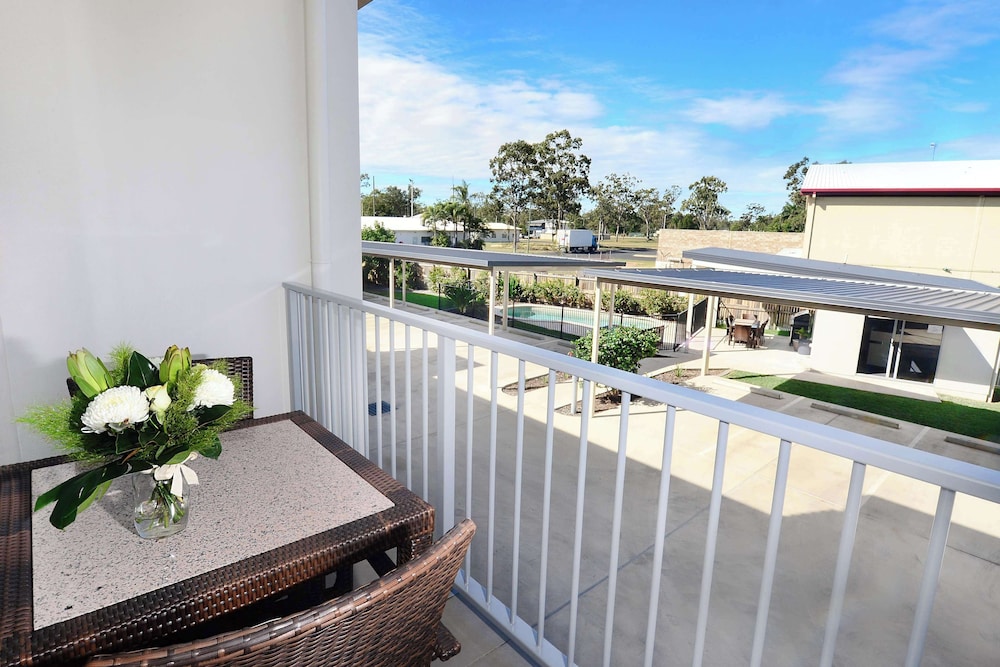 Oaks Middlemount Suites 19/53