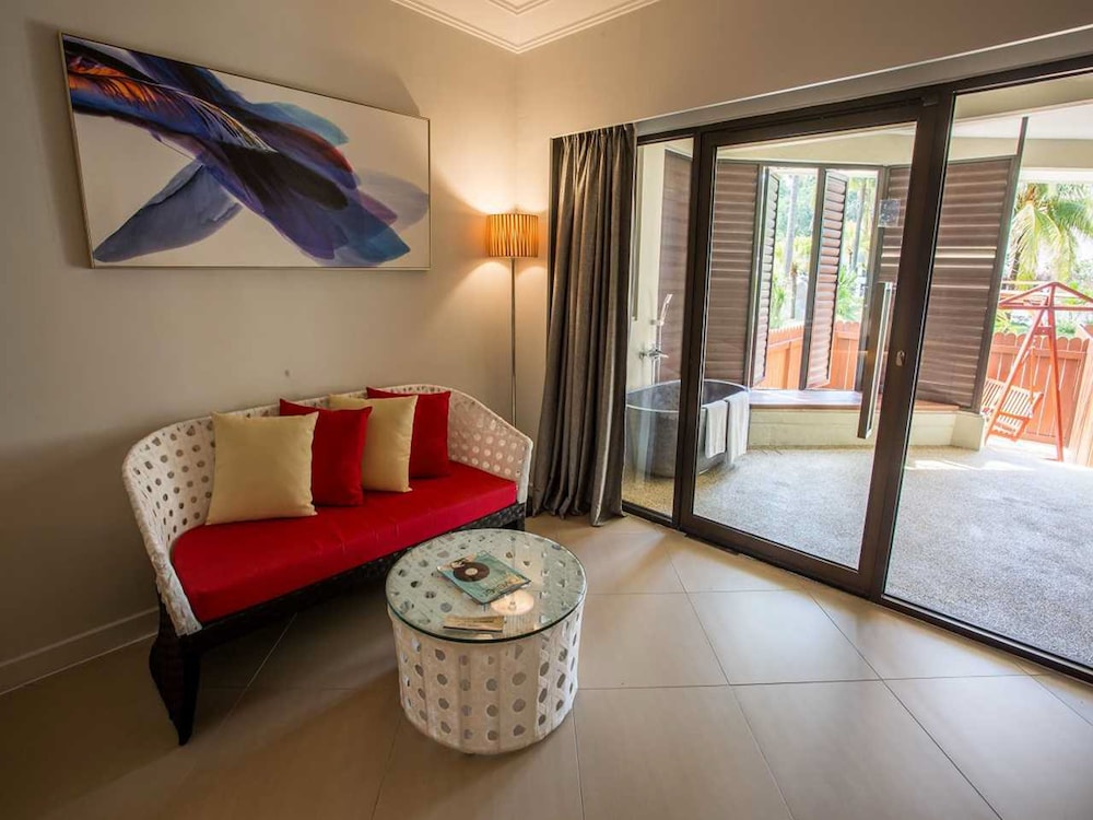 Sand & Sandals Desaru Beach Resort & Spa 29/49