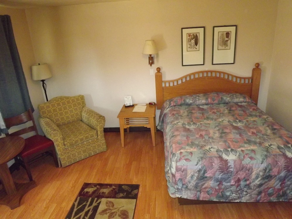 Z Bar Cabins and Motel 28/43