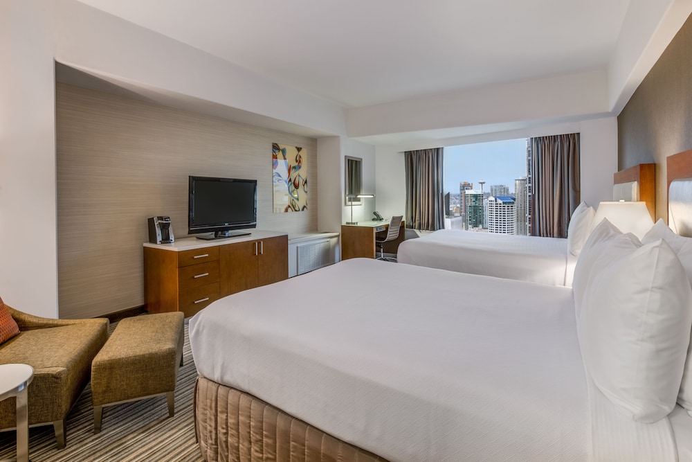 Crowne Plaza Seattle Hotel 13/80