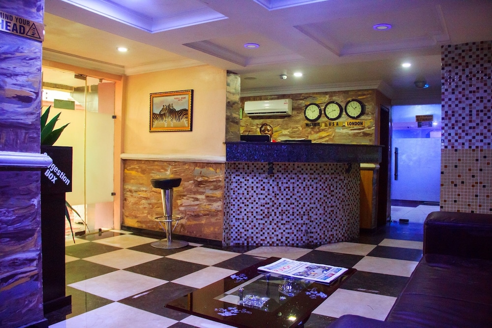 Marblebrand Hotel 5/42