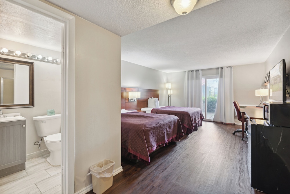 Days Inn by Wyndham Toledo 20/37