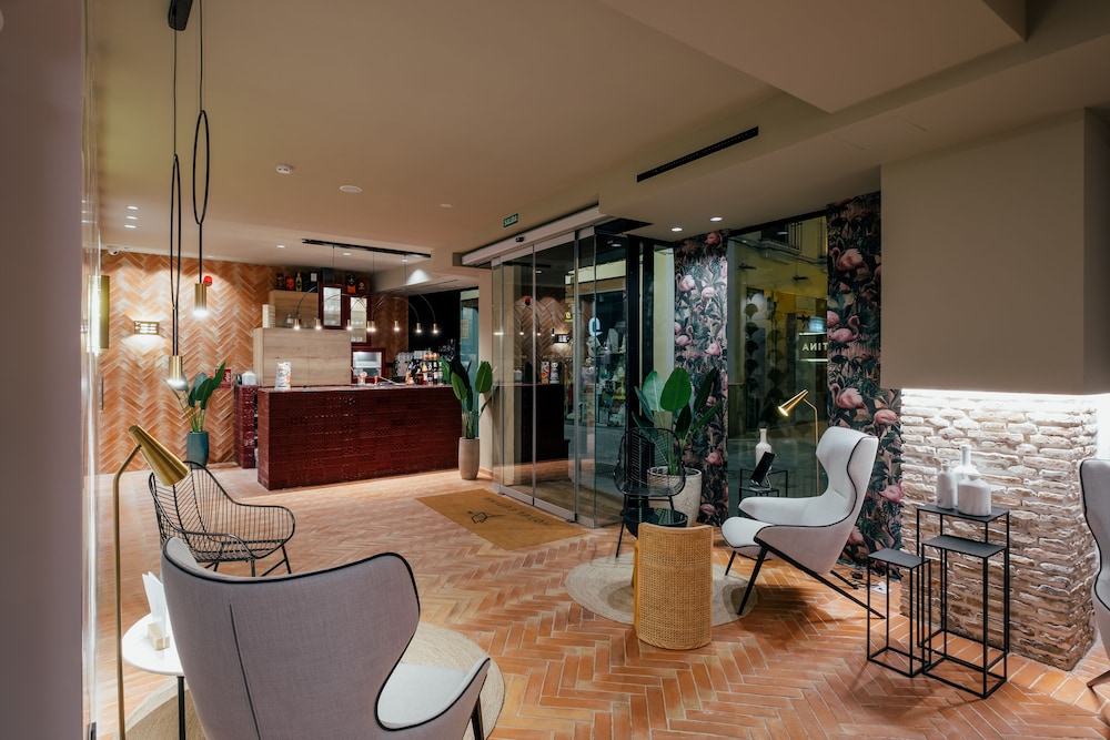 Hotel Cetina Sevilla 47/69