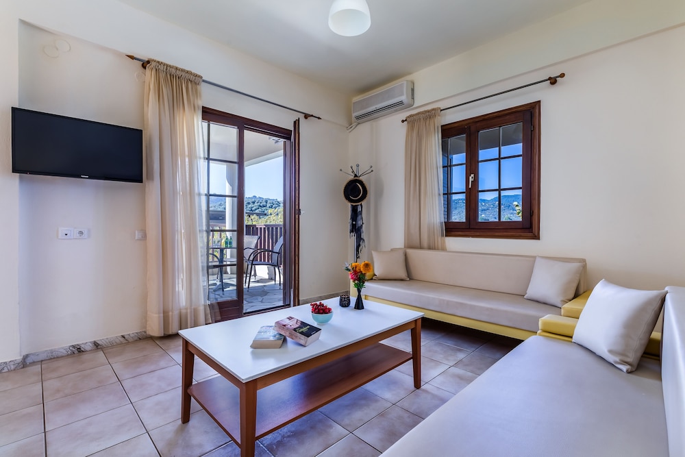 Skopelos Holidays Hotel 46/71