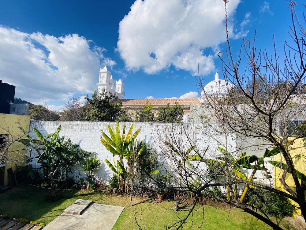 Hotel Jardines de Luz 38/49