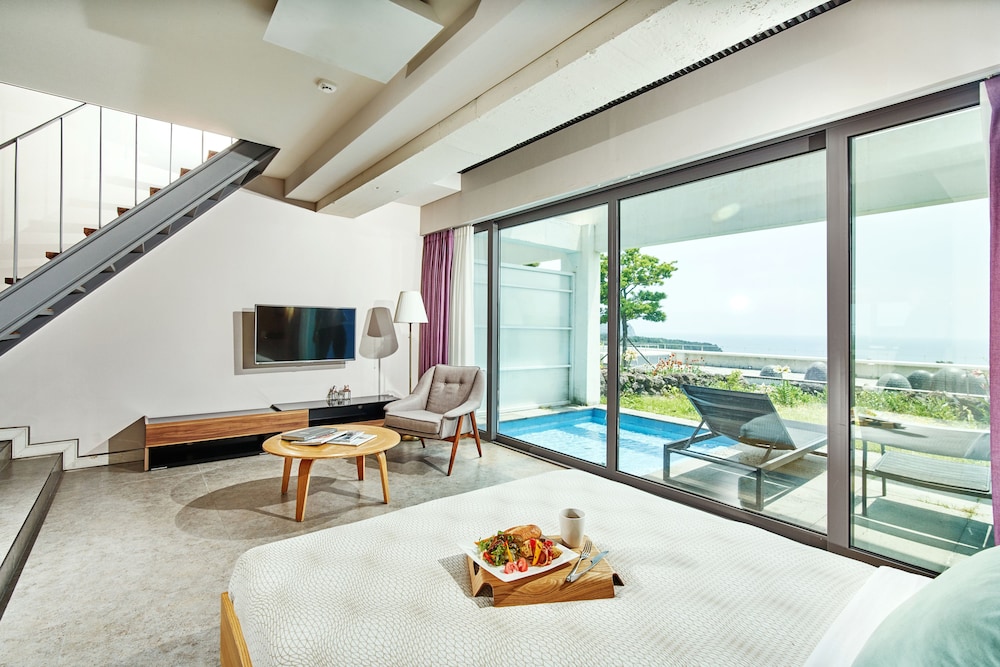 Jeju Bom Museum Stay 35/75