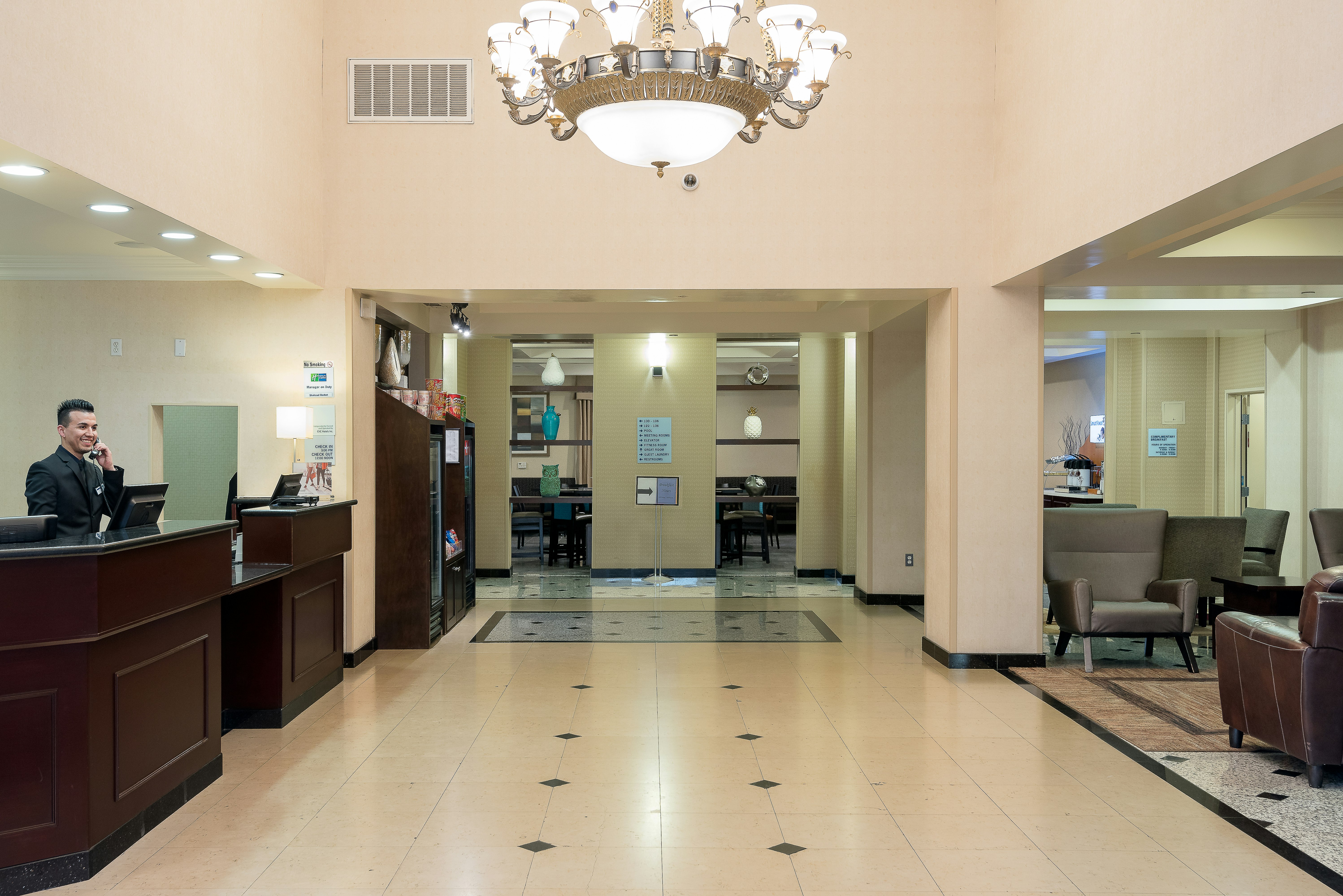 Holiday Inn Express and Suites Los Angeles Airport Hawthorne 11/53