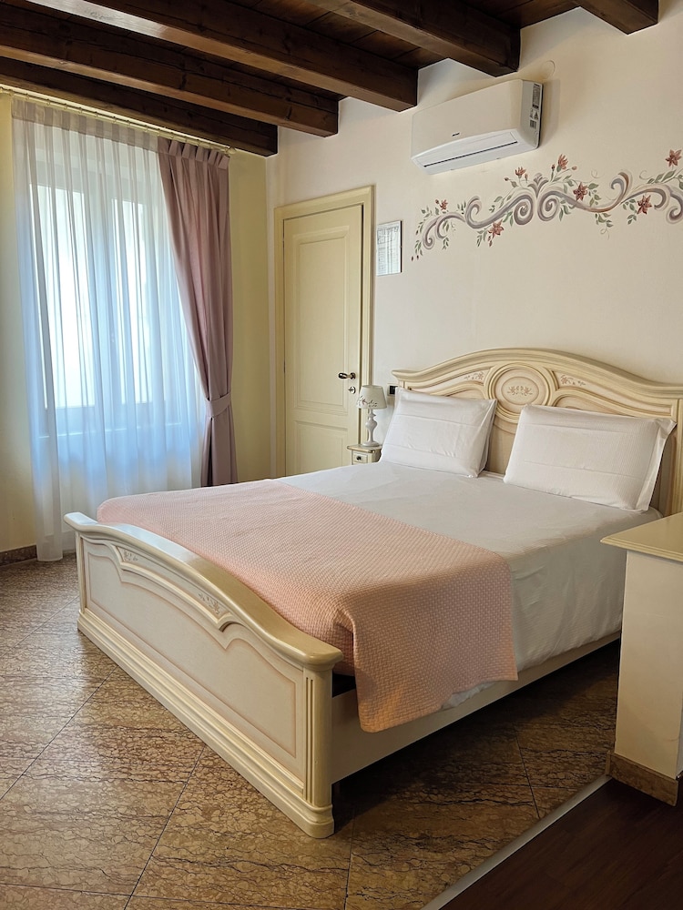 Relais A Ponte Pietra 8/50
