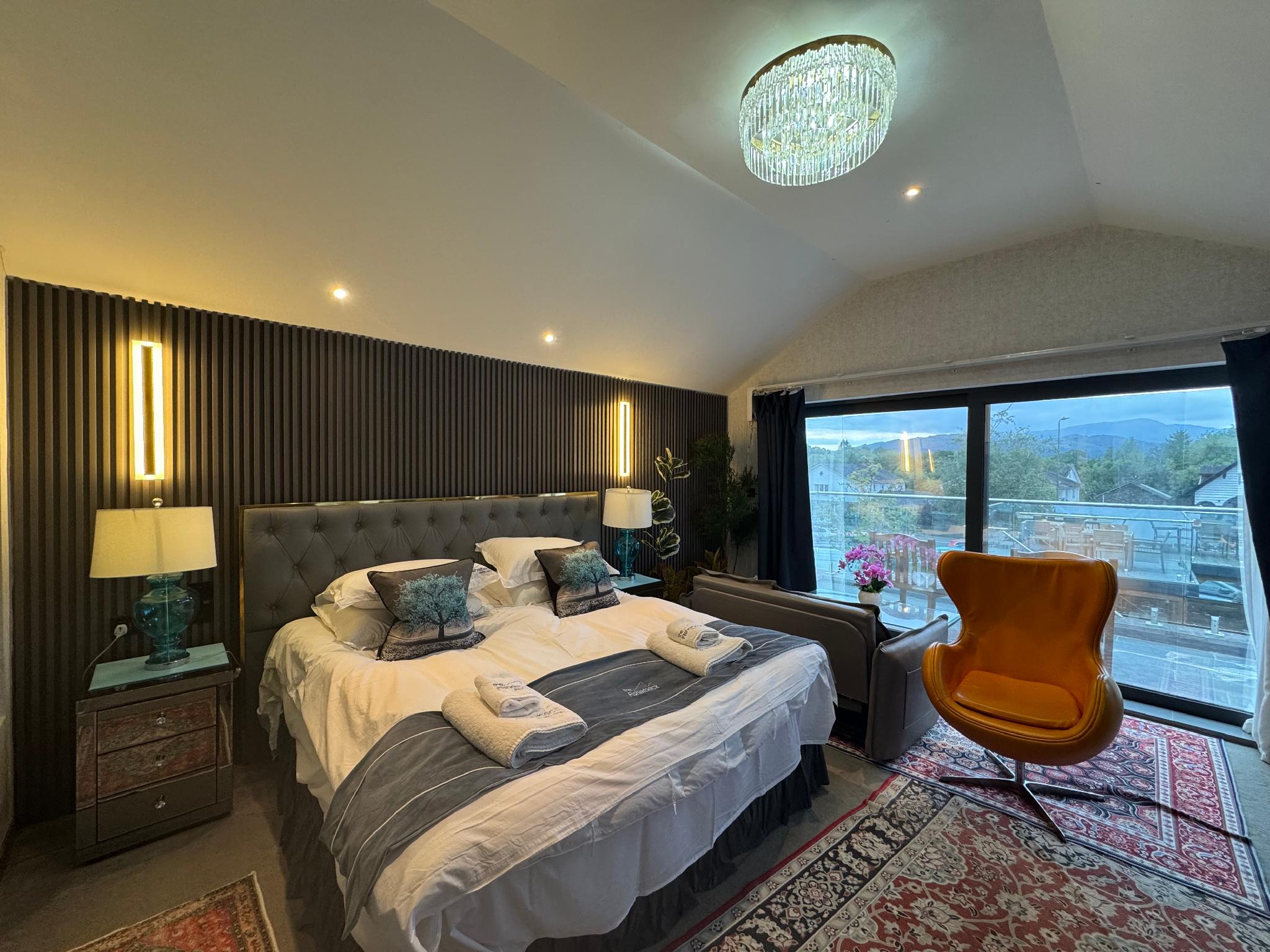 Waterhead Rooms & Suites - Parking and Light Breakfast 7/43