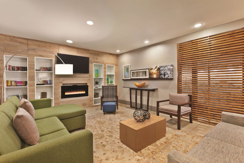 Country Inn and Suites by Radisson, Petersburg, VA 21/34
