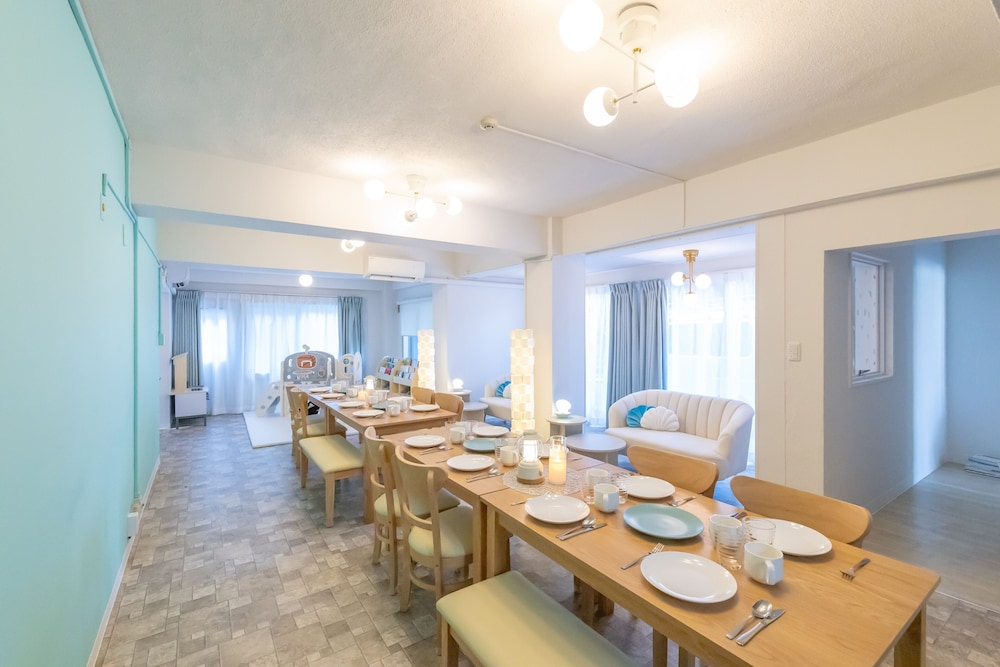 White Beach House 32/44