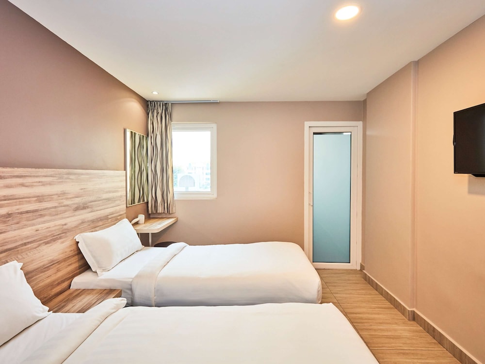 ibis budget Singapore Crystal 24/62