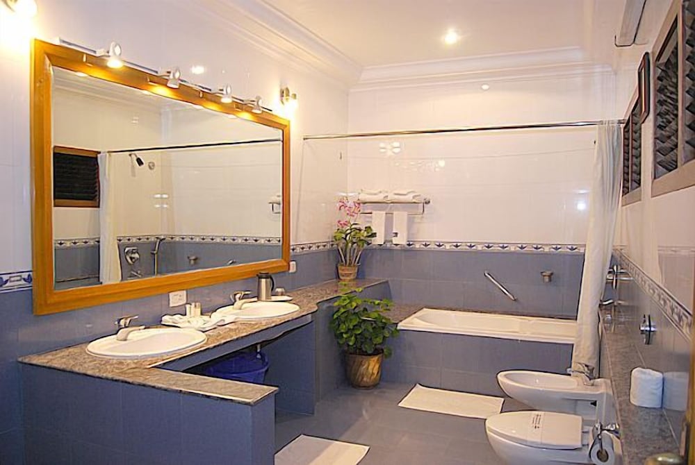 IDEAL BEACH RESORT 30/30