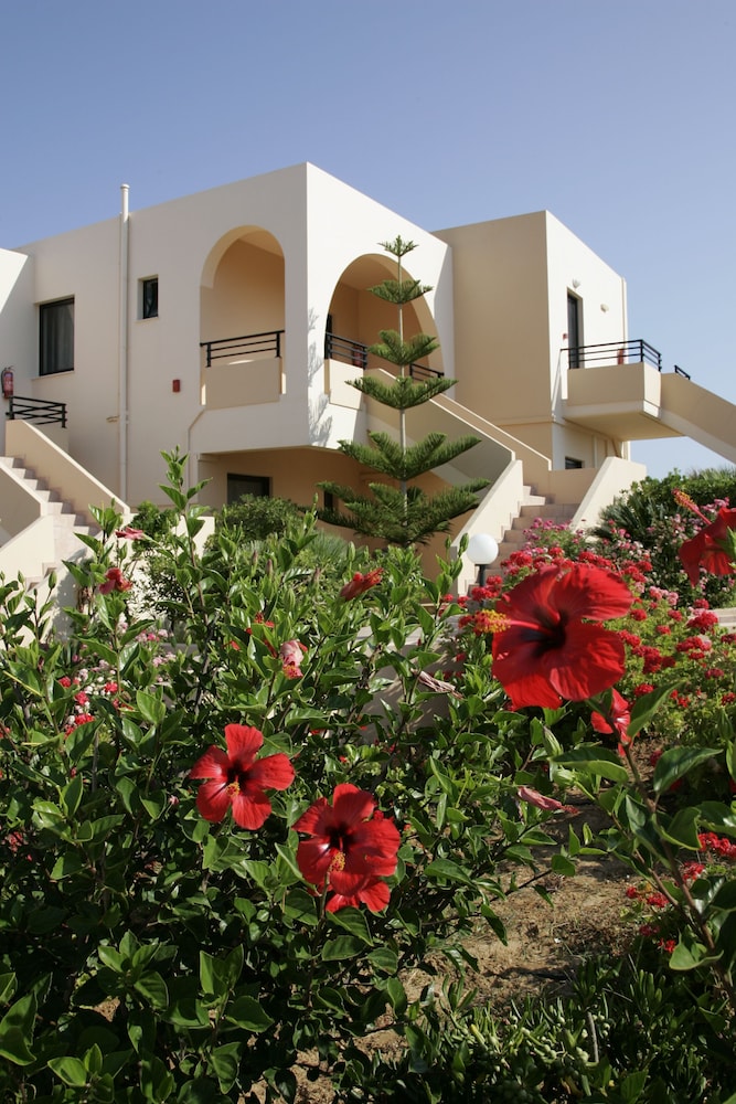 Nanakis Beach Apartments 27/36