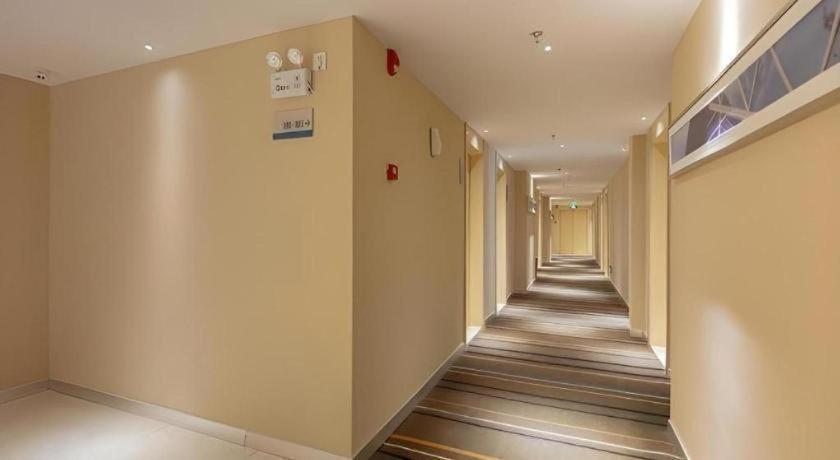 City Comfort Inn (Liuzhou Wuxing Pedestrian Street) 32/54