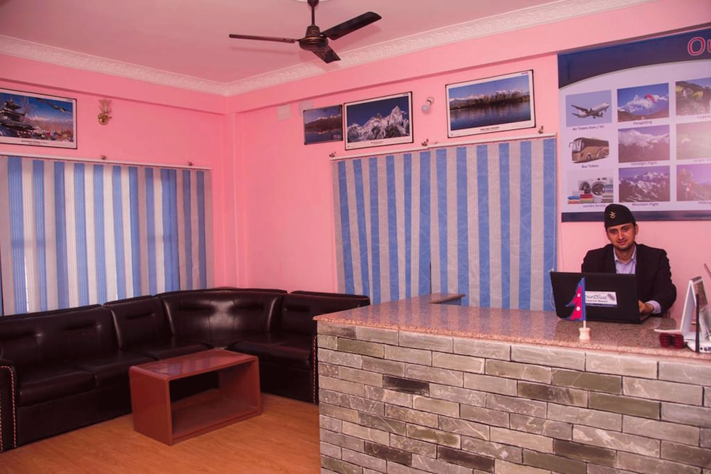 Mount Blue Tourist Hostel 16/23