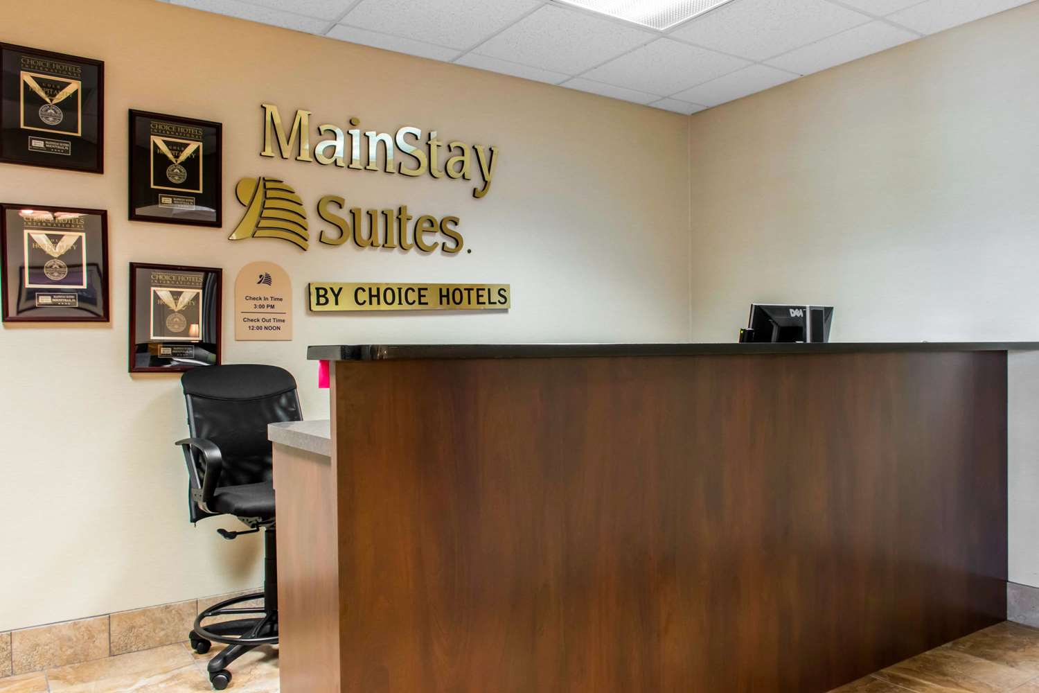 MainStay Suites of Lancaster County 7/42