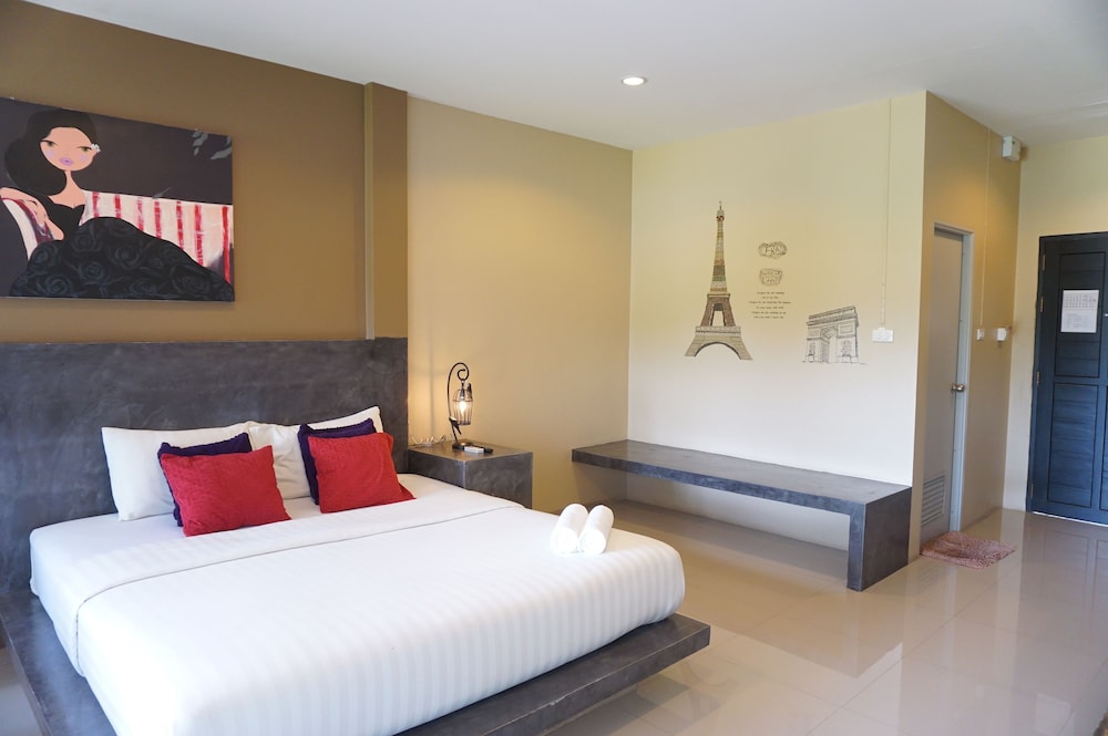 Ploenjai Hotel Ranong 21/48