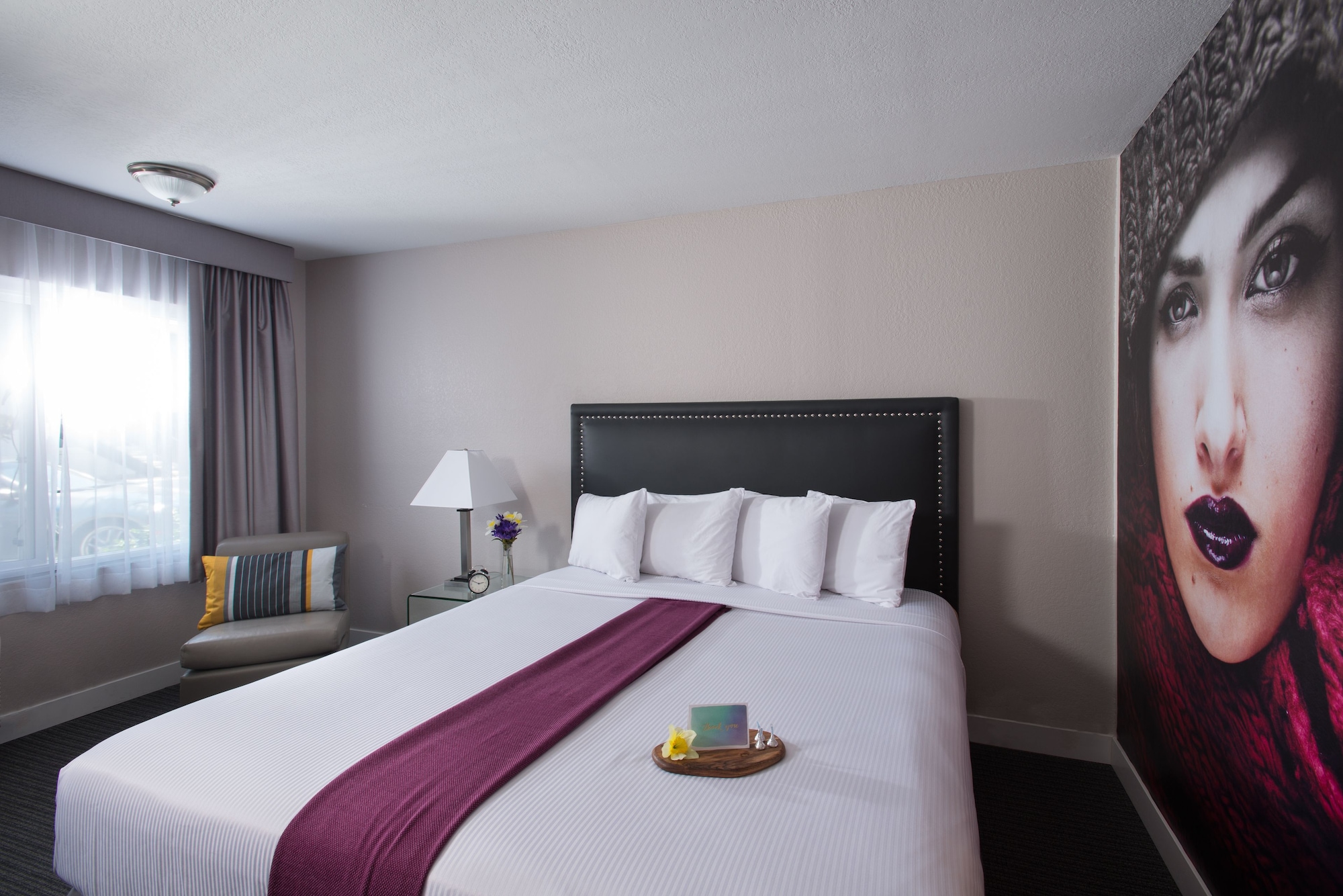 STANDARD, KING BED