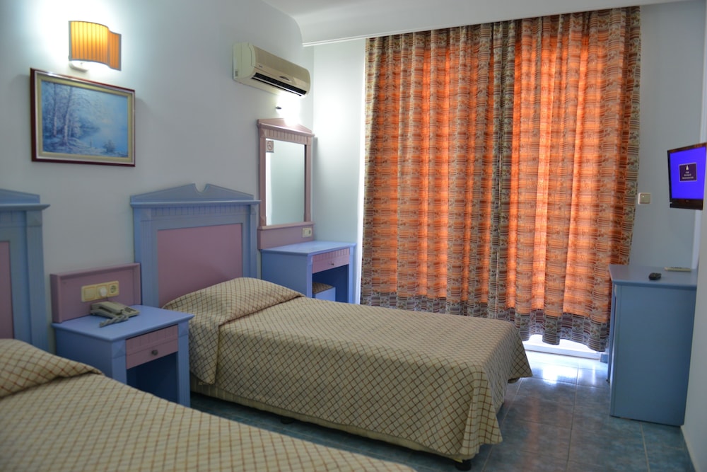 Vital Beach Hotel 24/50