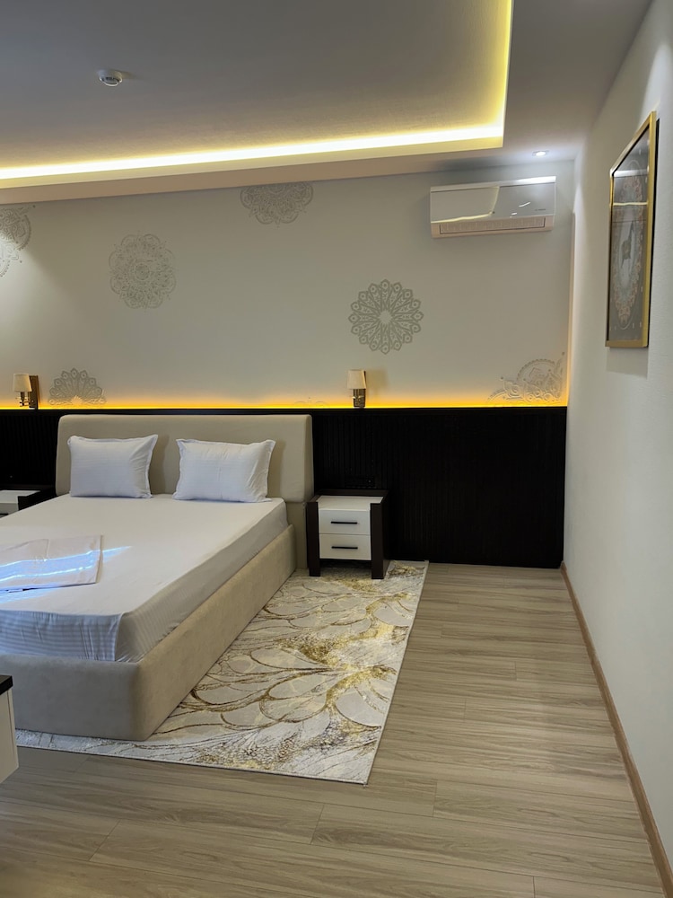 Hotel Ishonch 17/50