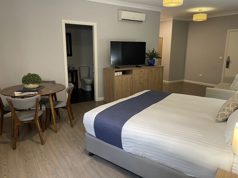 Seabreeze Hotel 20/36