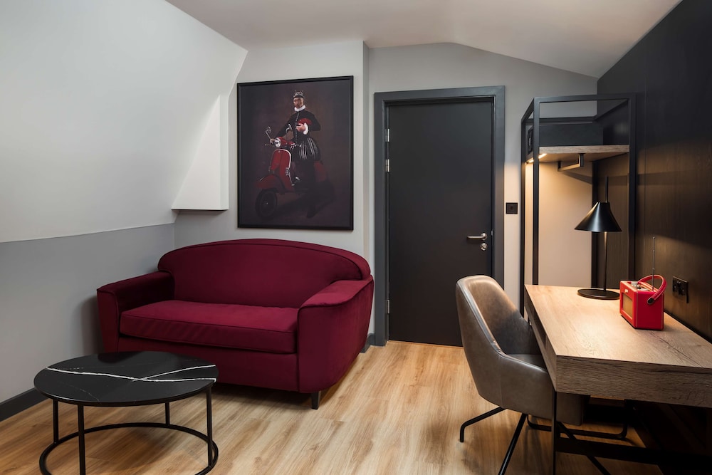 Radisson RED Hotel, Liverpool 30/50