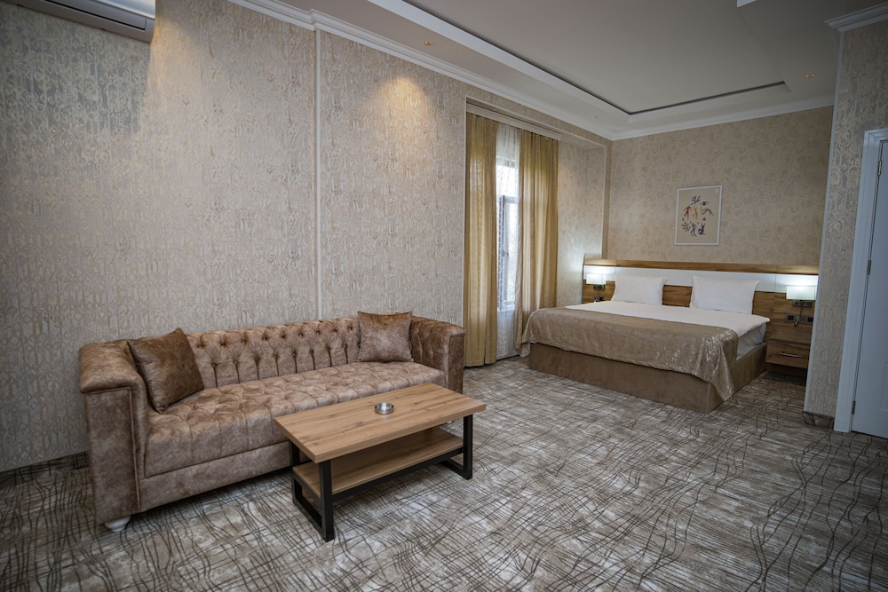 Lakeside Hotel & Spa 22/33
