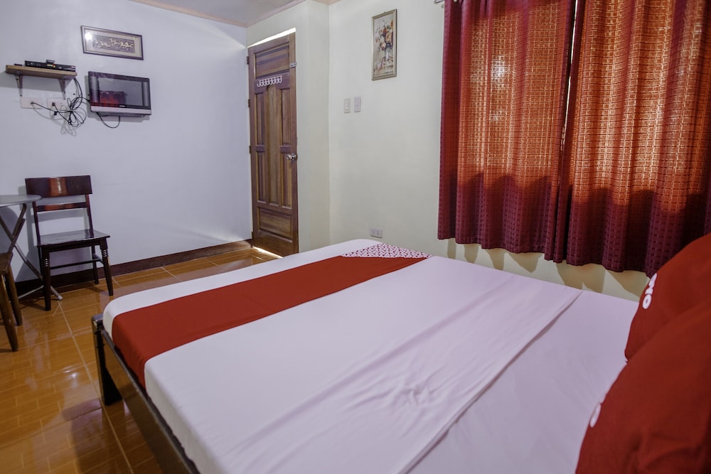 OYO 741 Sierra Travellers Inn 26/43