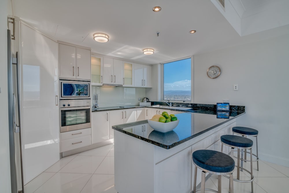 Bel Air on Broadbeach 43/50