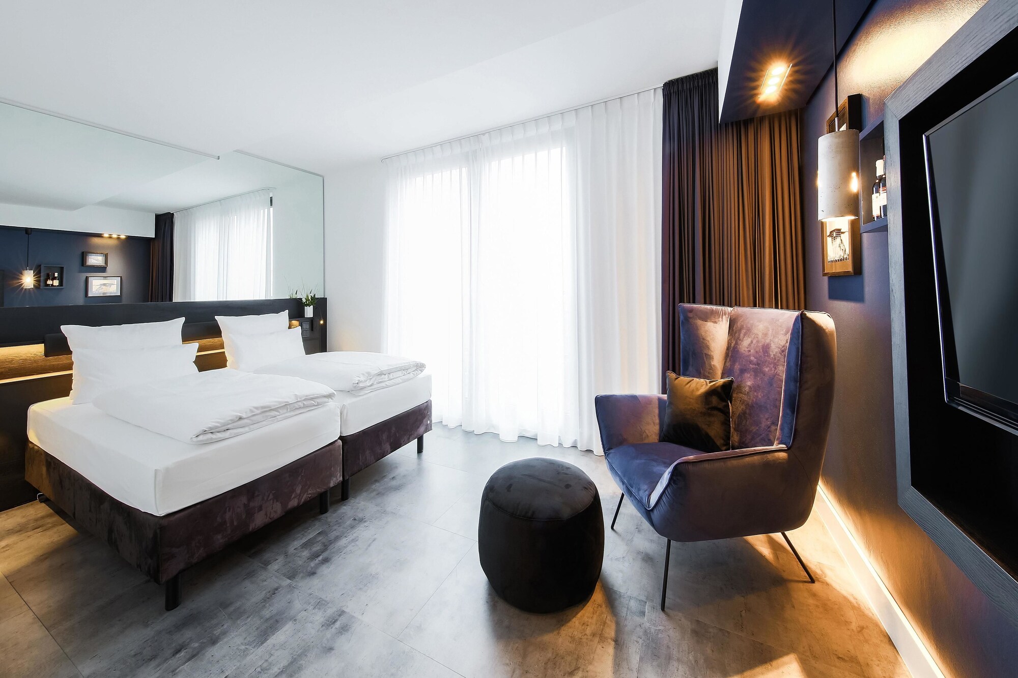 Big, Single, Twin Beds