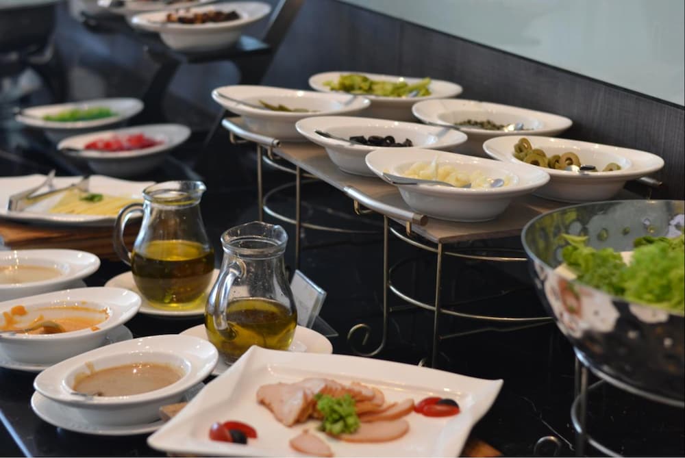 Grand Alora Hotel 38/49