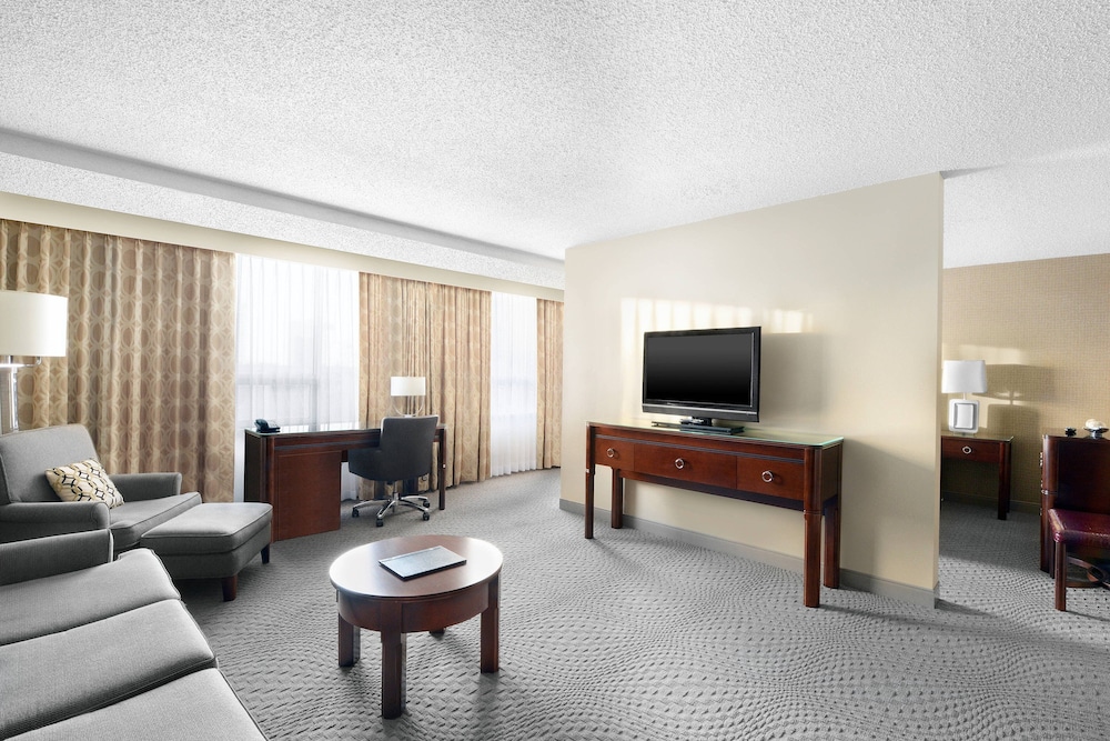 Sheraton Cavalier Saskatoon Hotel 54/83