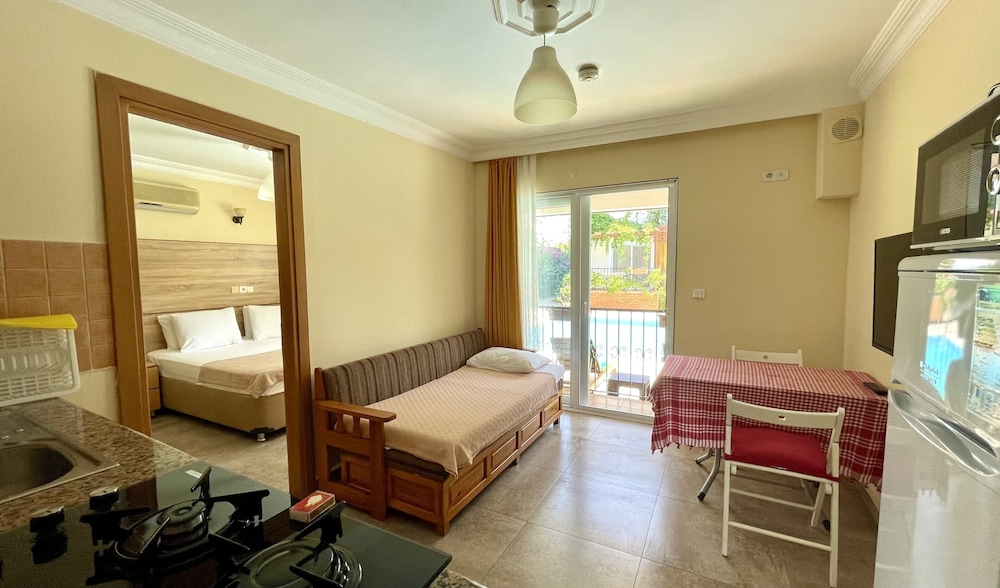 Ten Apart Hotel 49/76