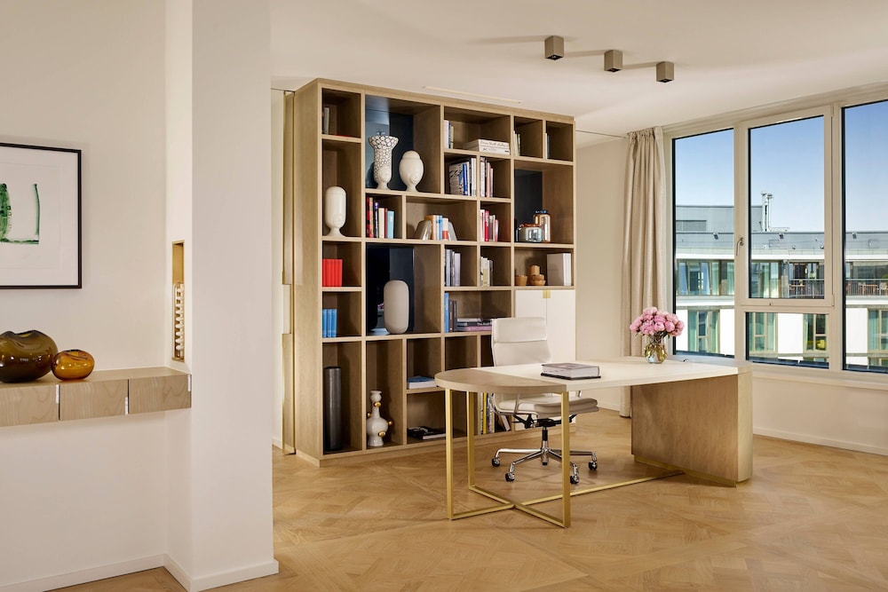 The Ritz-Carlton Wolfsburg 36/45