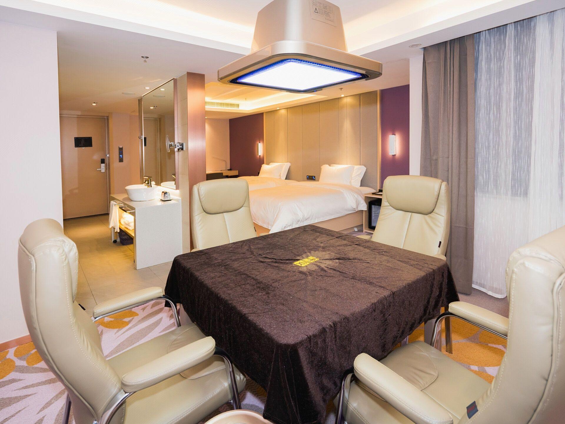 Li Feng Hotel (Wuhan Jinyinhu store) 28/49