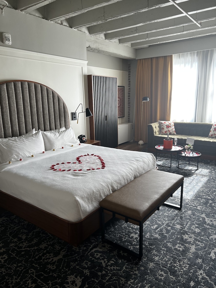 Hotel Indigo Omaha Downtown 30/83