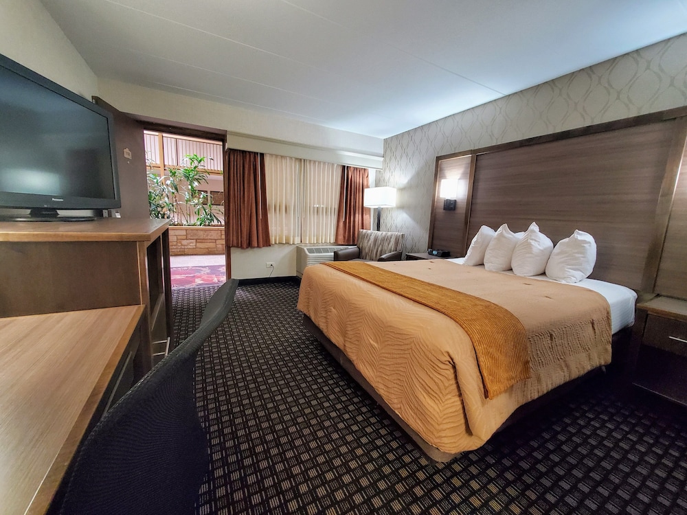 AmericInn by Wyndham Watertown 8/50