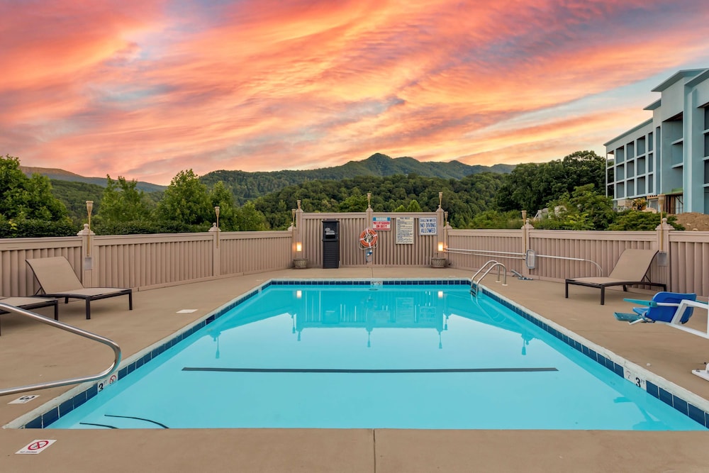 Best Western Smoky Mountain Inn 23/39