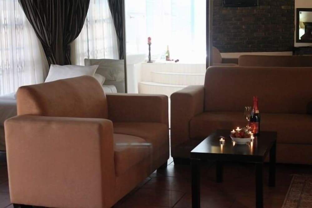 Rosenthal Guesthouse 9/15