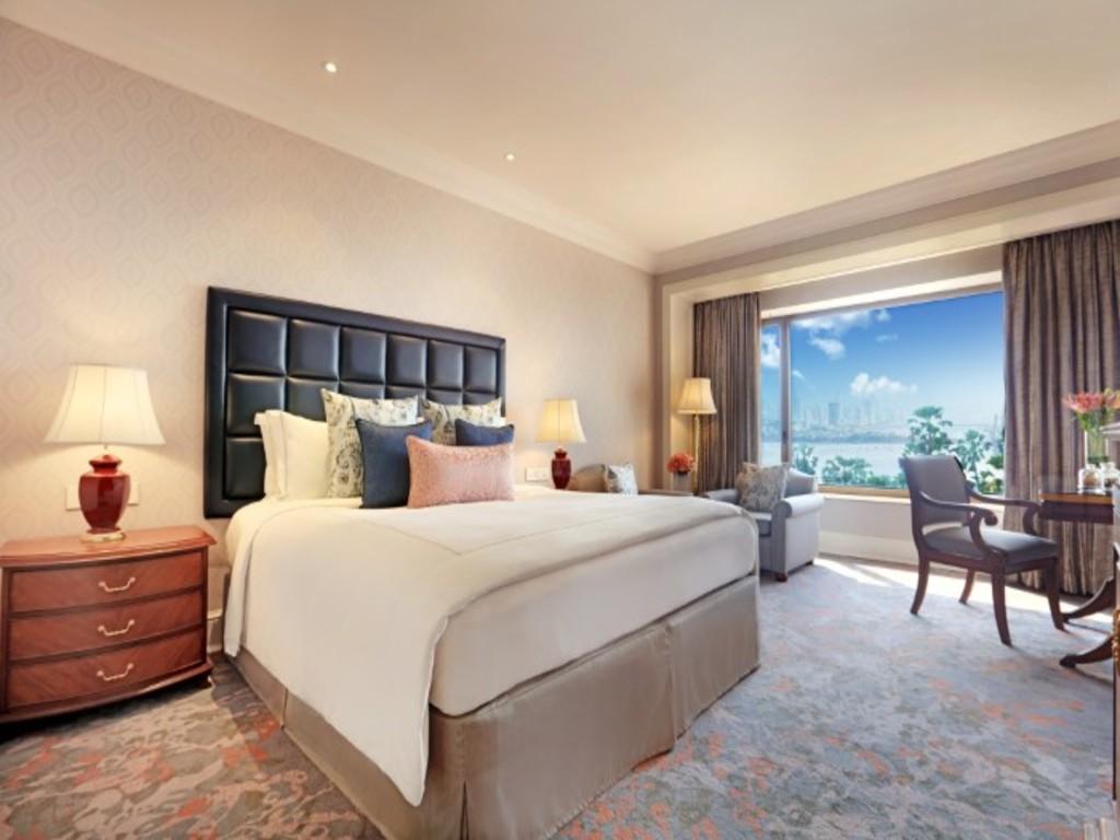 Room, King Bed, Bay View