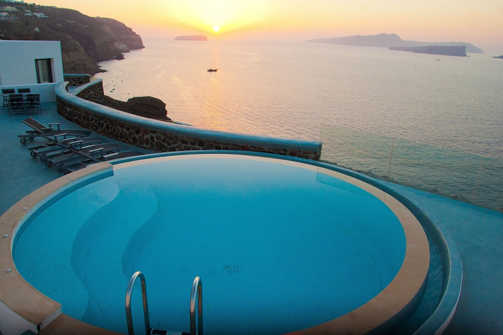 Grand Ambassador Santorini Hotel 42/78
